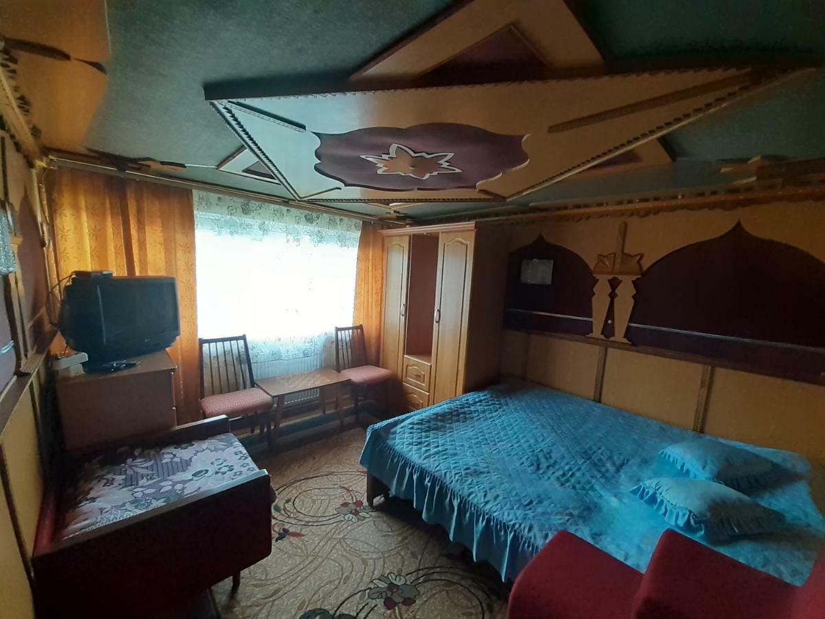 亚列姆切 Kатруся酒店 外观 照片